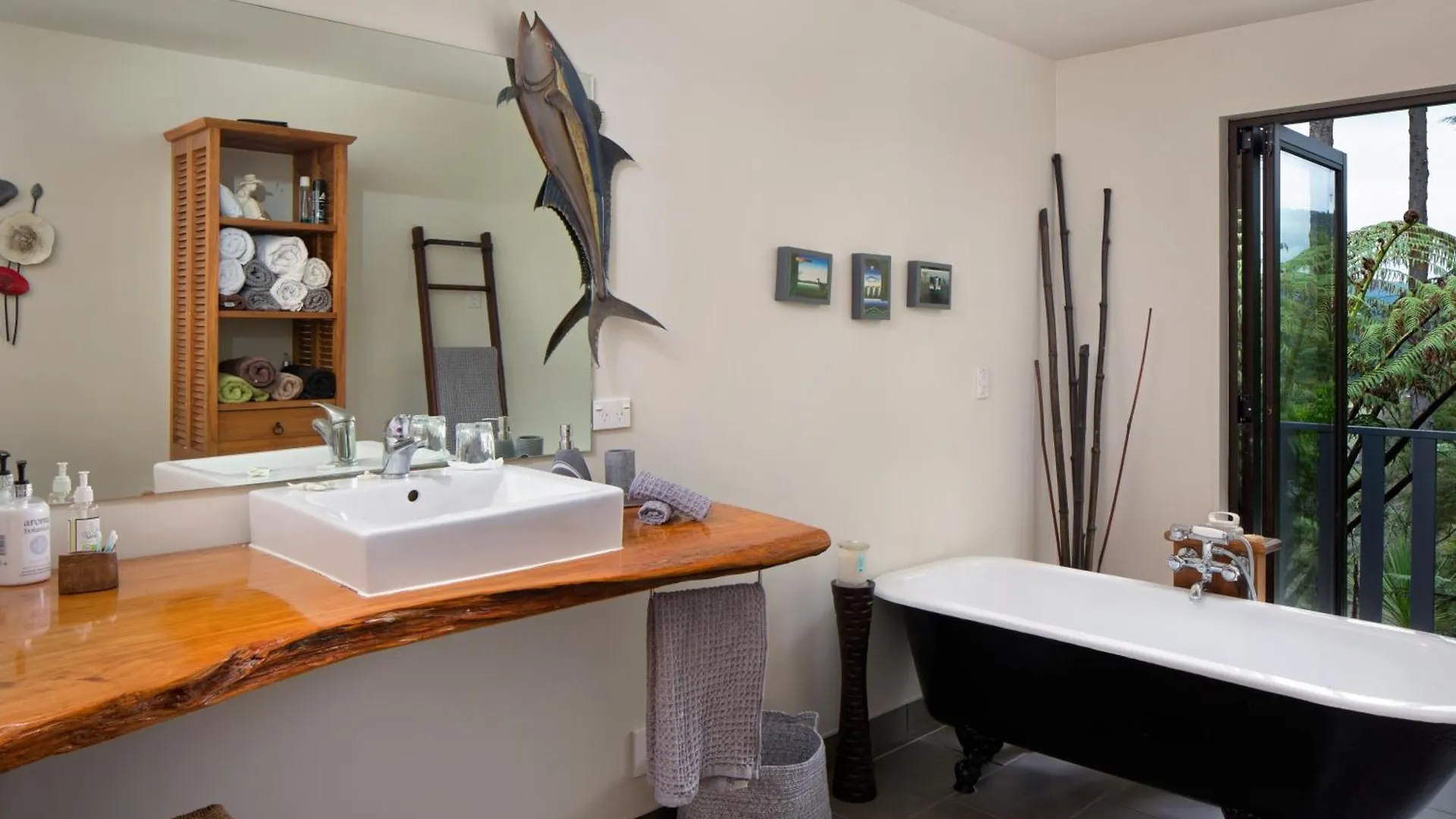 Holiday home The Tree House Villa Whakatane